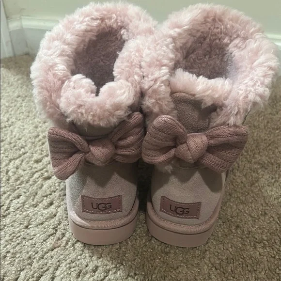 UGG Pink Bailey Bow boots BRAND NEW NEVER WORN!! - Picture 1 of 5